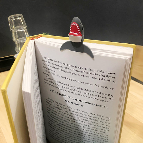 3D Giant Shark Bookmark